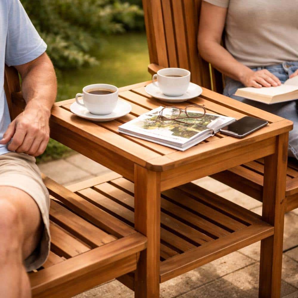 Tete-a-tete bank met koffie op het tafeltje