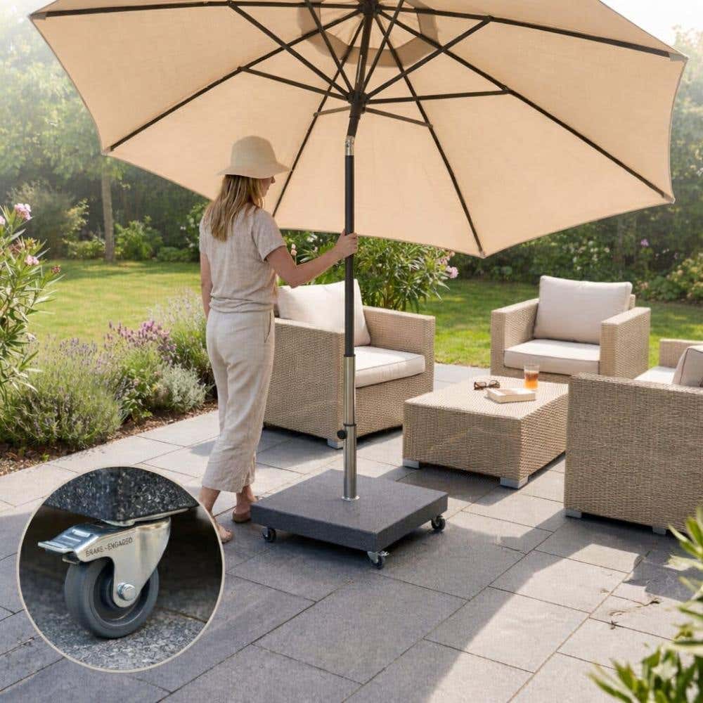 Parasol met verrijdbare parasolvoet in gebruik