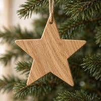 Houten kerstornament met zichtbare houtnerf