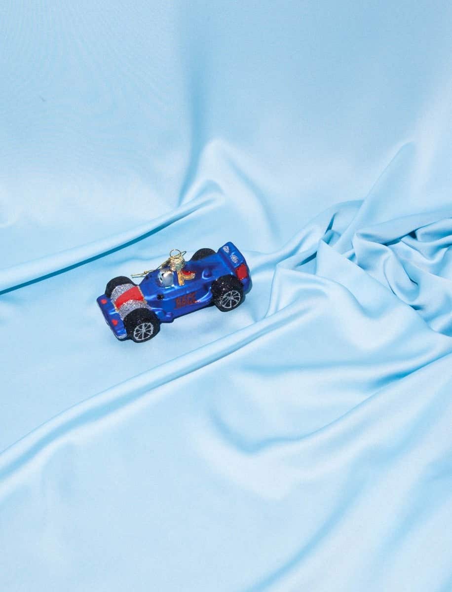 Vondels Kersthanger blauwe race auto 5 cm