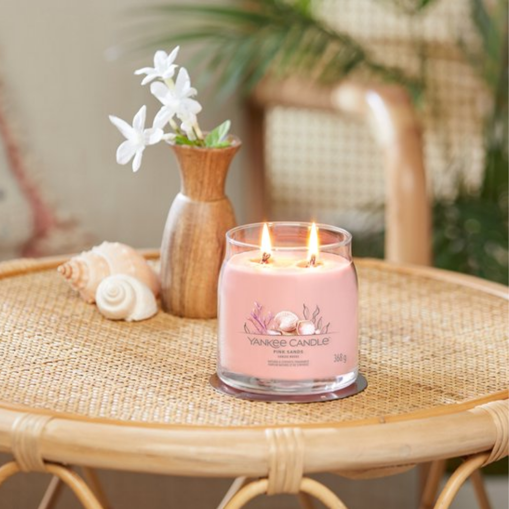 Yankee Candle Geurkaars Pink Sands Signature Medium
