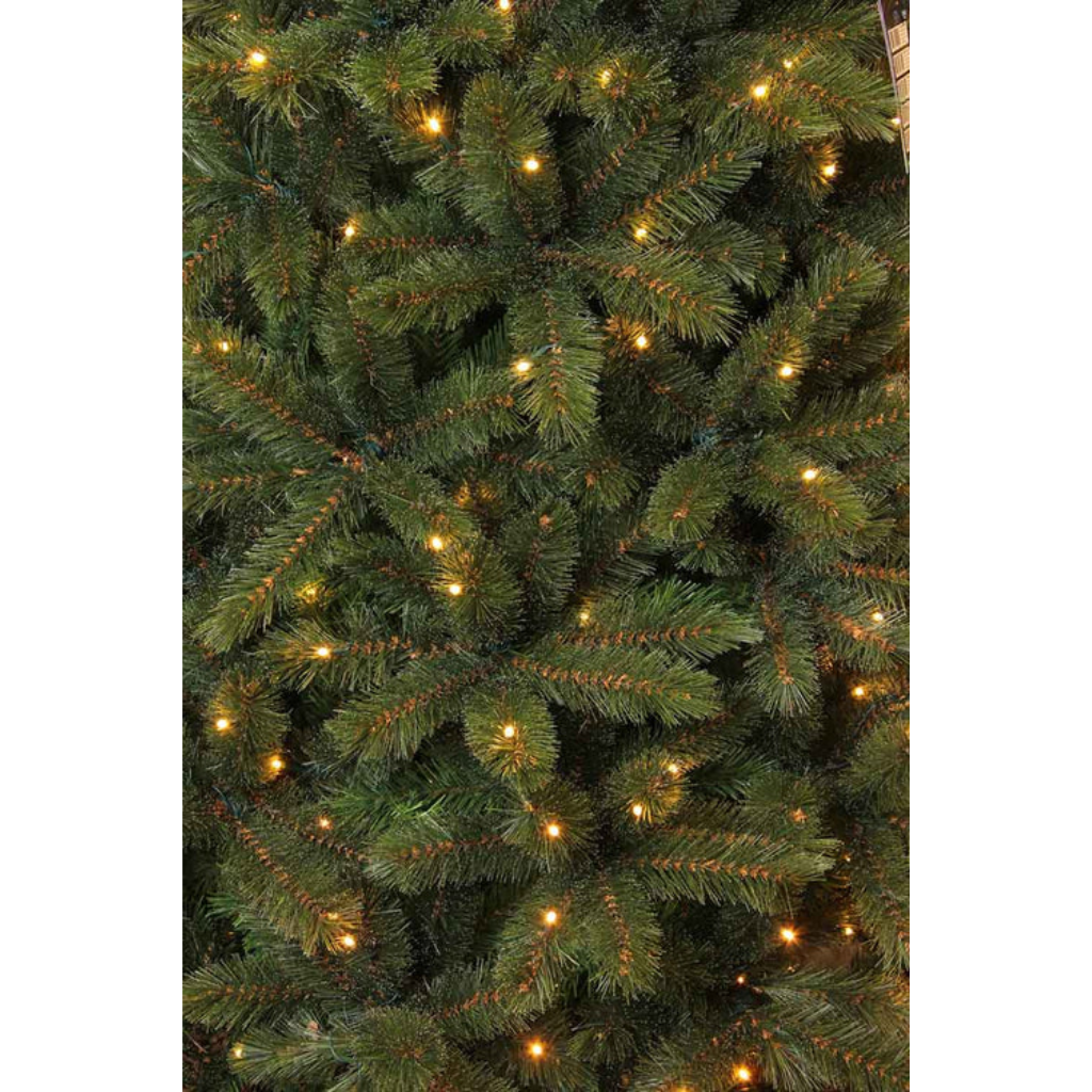 Triumph Tree Kunstkerstboom Forest Frosted Groen met Verlichting 155 x 86 cm