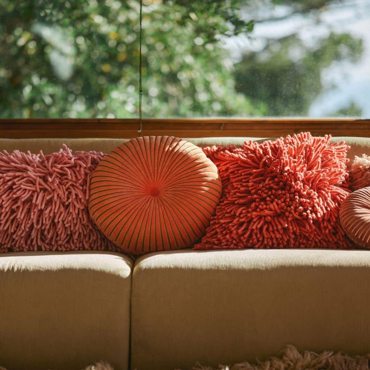HKliving Sierkussen Rugged Woolen Cherry Red 50 x 50 cm