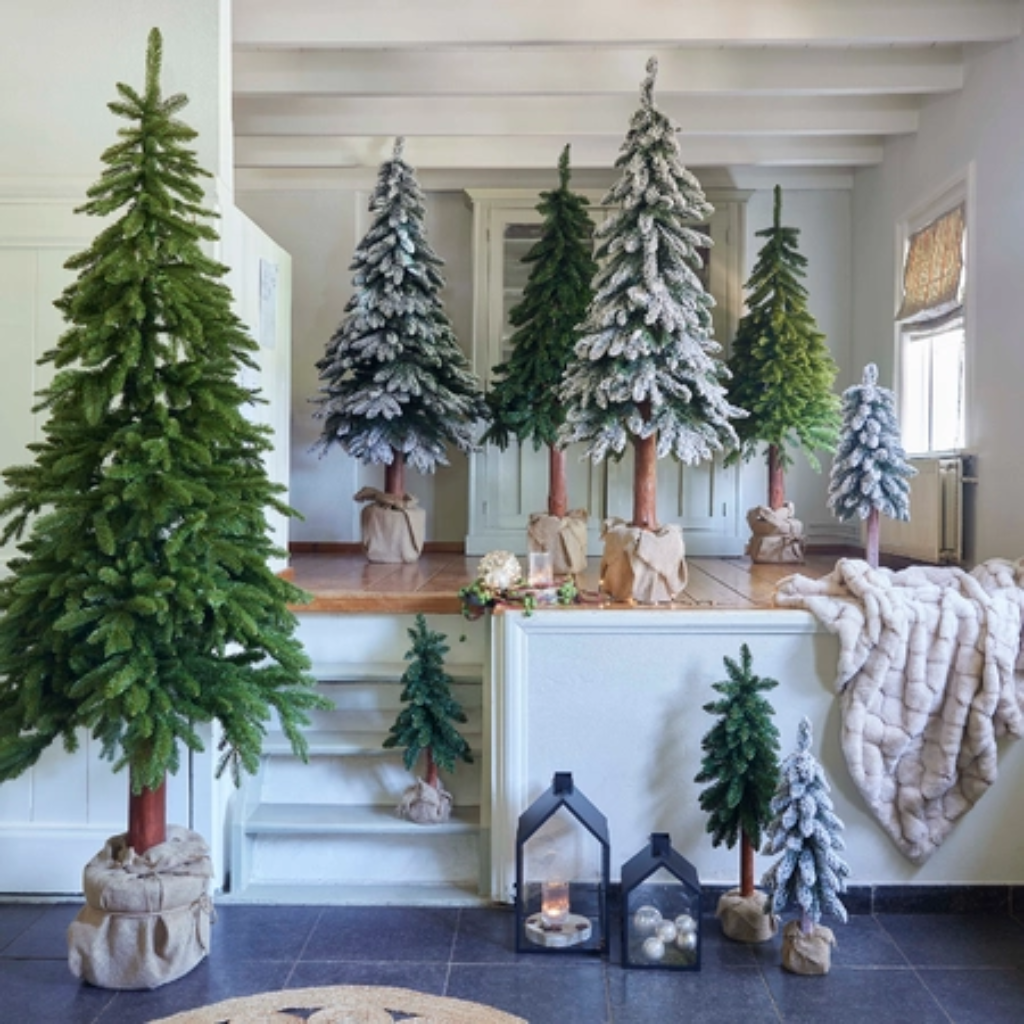 Everlands Mini Kunstkerstboom Tora 65 x 25 cm