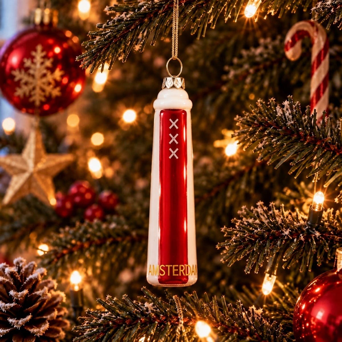 De Ballen Uit Kerstornament Amsterdammertje Rood/Wit