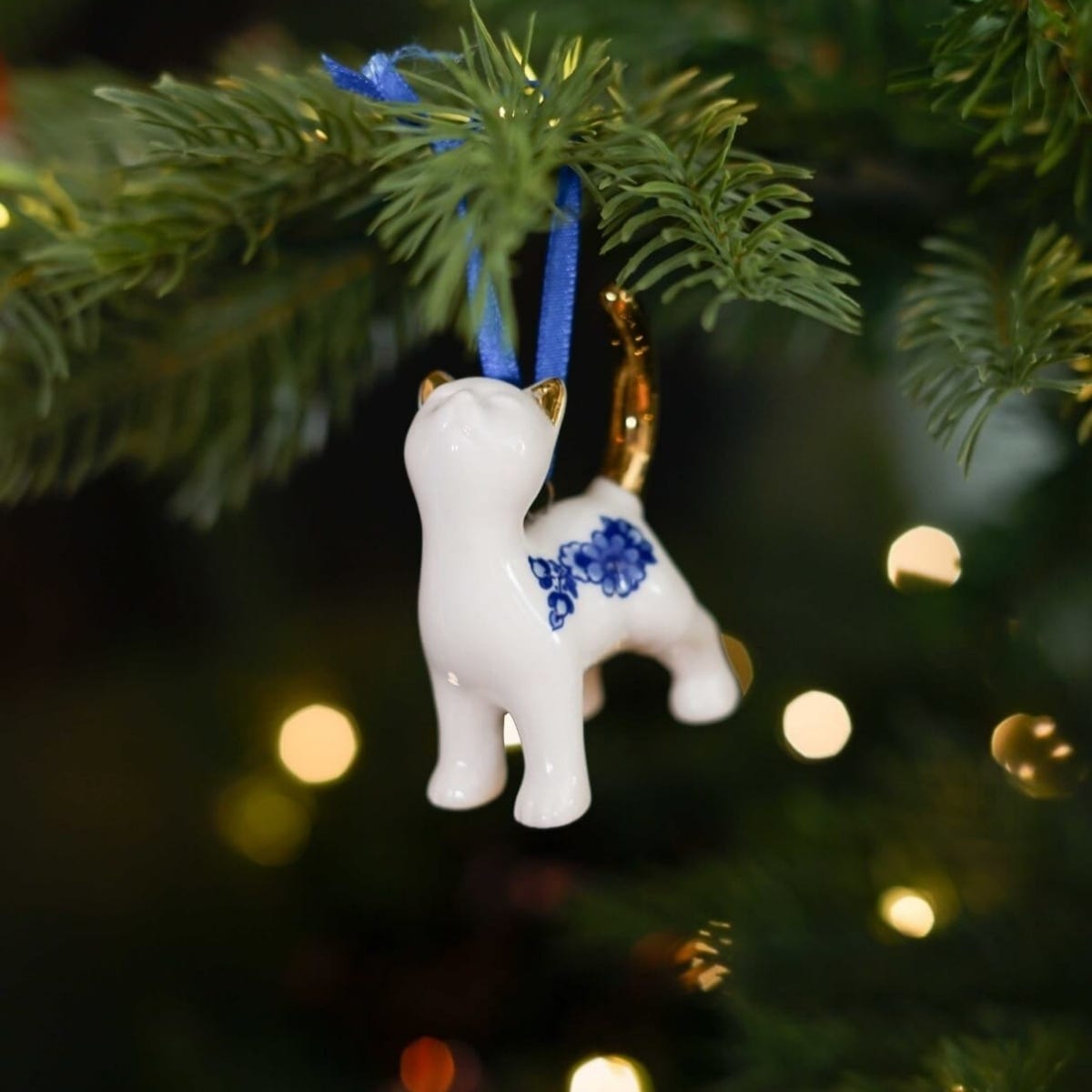 Heinen Delfts Blauw Kerstornament Kat Bedelen Blauw 4.5 x 3 x 6.5 cm