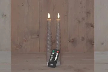 Dinerkaars Swirl LED 3D Lont Taupe 23 cm 2 stuks met afstandsbediening