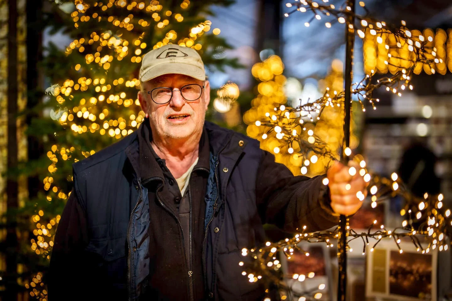Koos van Haaster is eigenaar van tuincentrum De Bosrand © Foto Hielco Kuipers